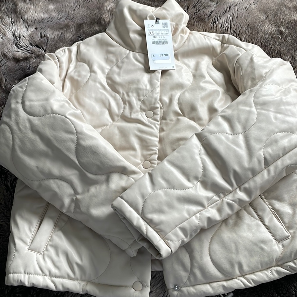 COPY - NWT Zara light puff coat